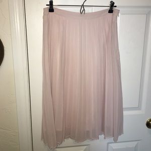 Light pink pleated skirt